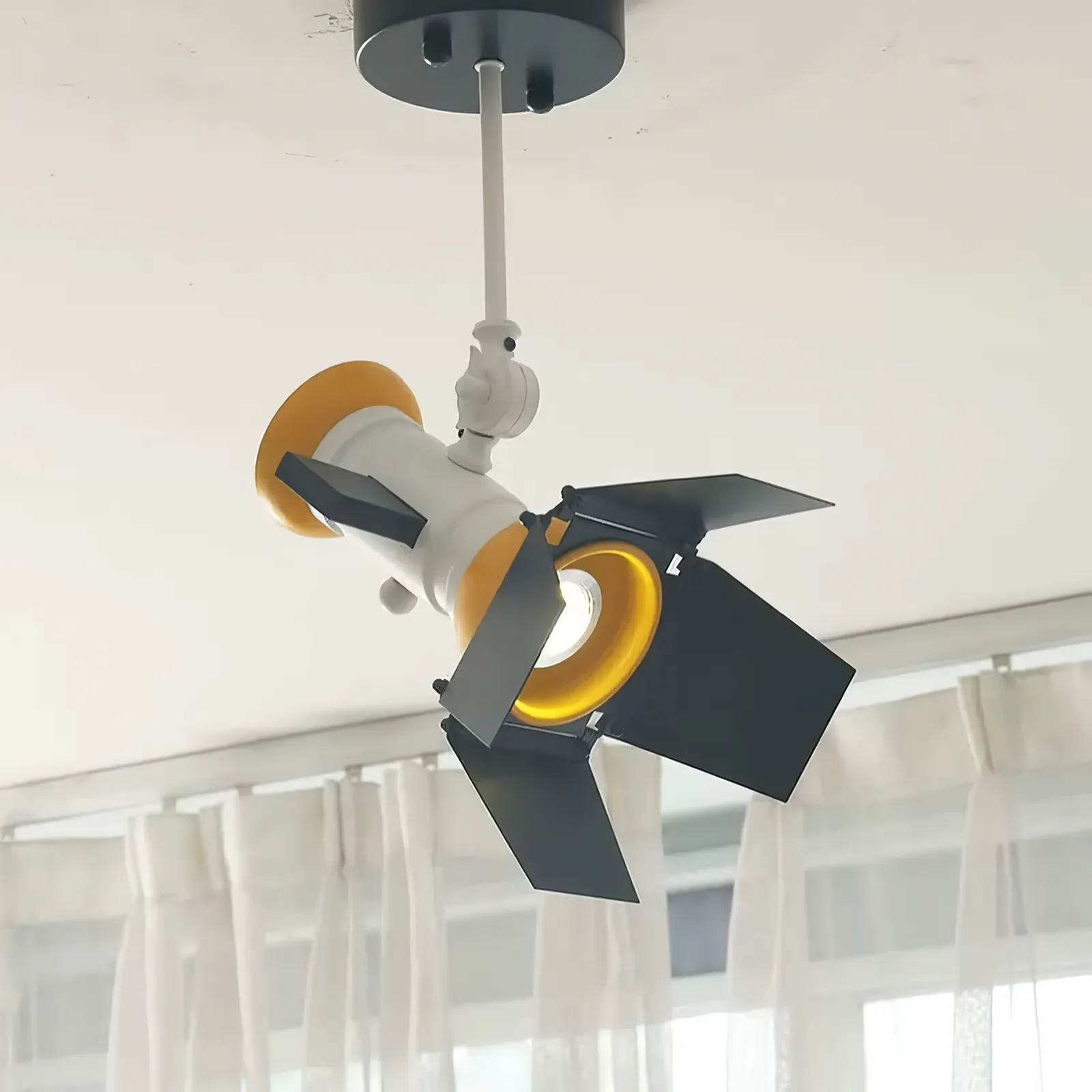 Satellite Pendant Lamp